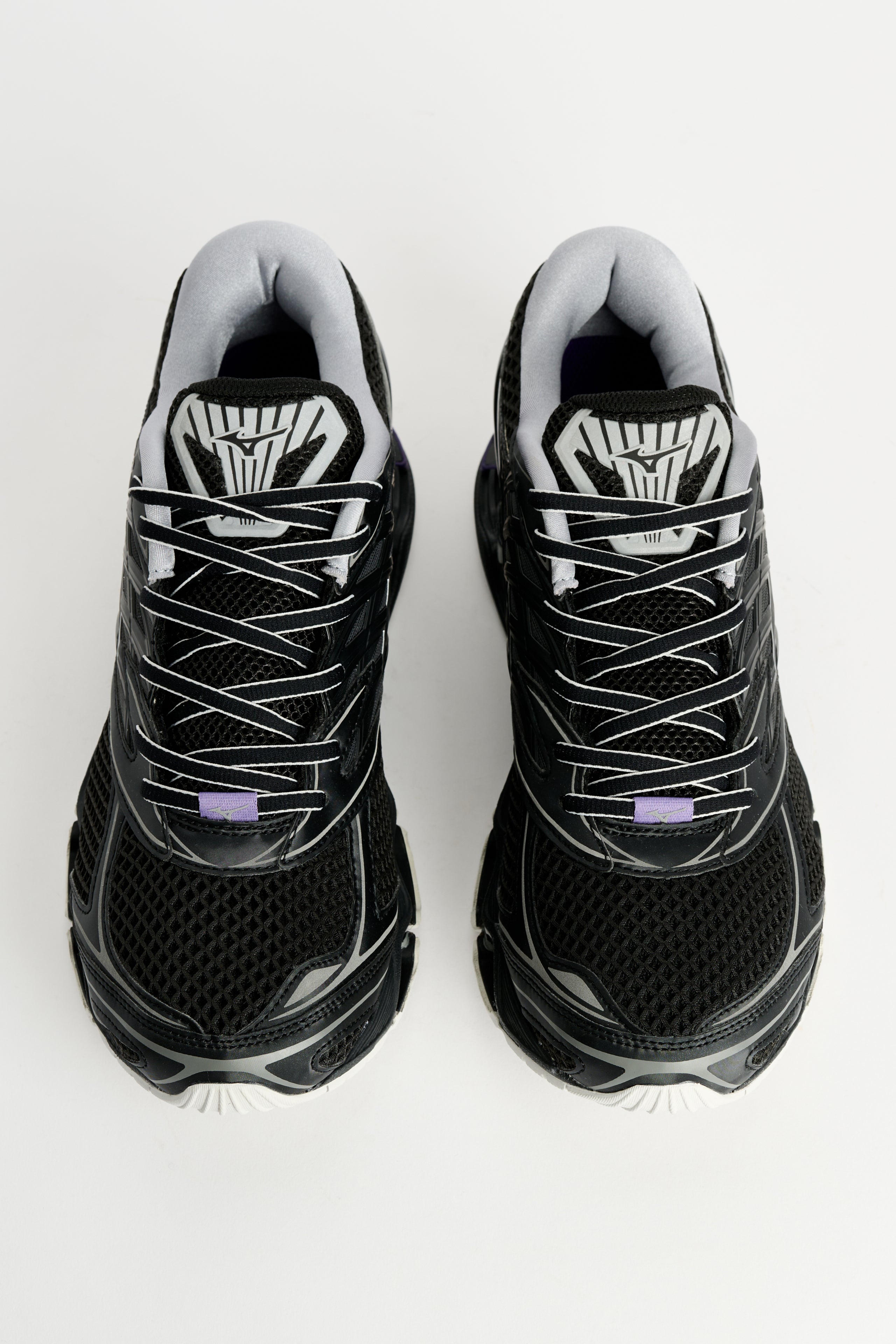 Mizuno Wave Prophecy LS Black / Silver