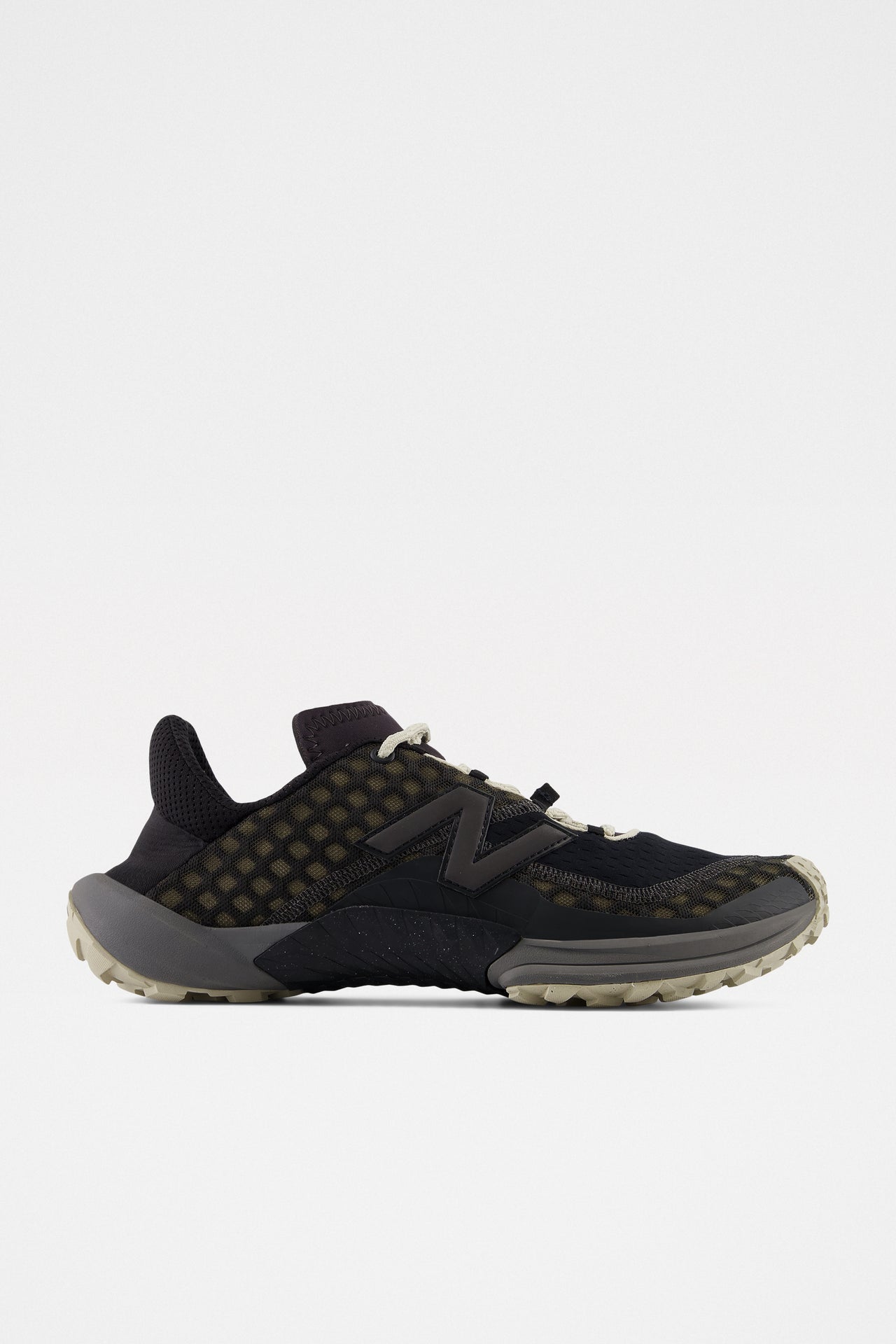 New Balance Minimus Trail Black