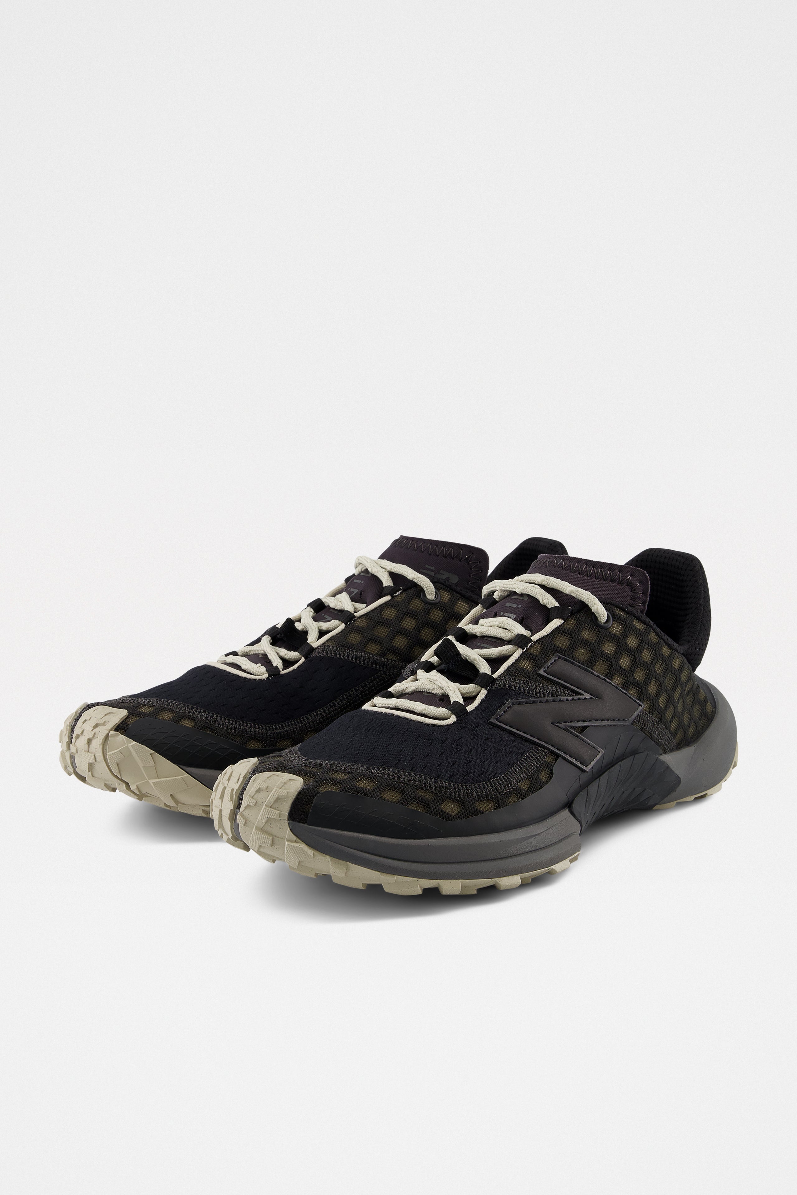 New Balance Minimus Trail Black