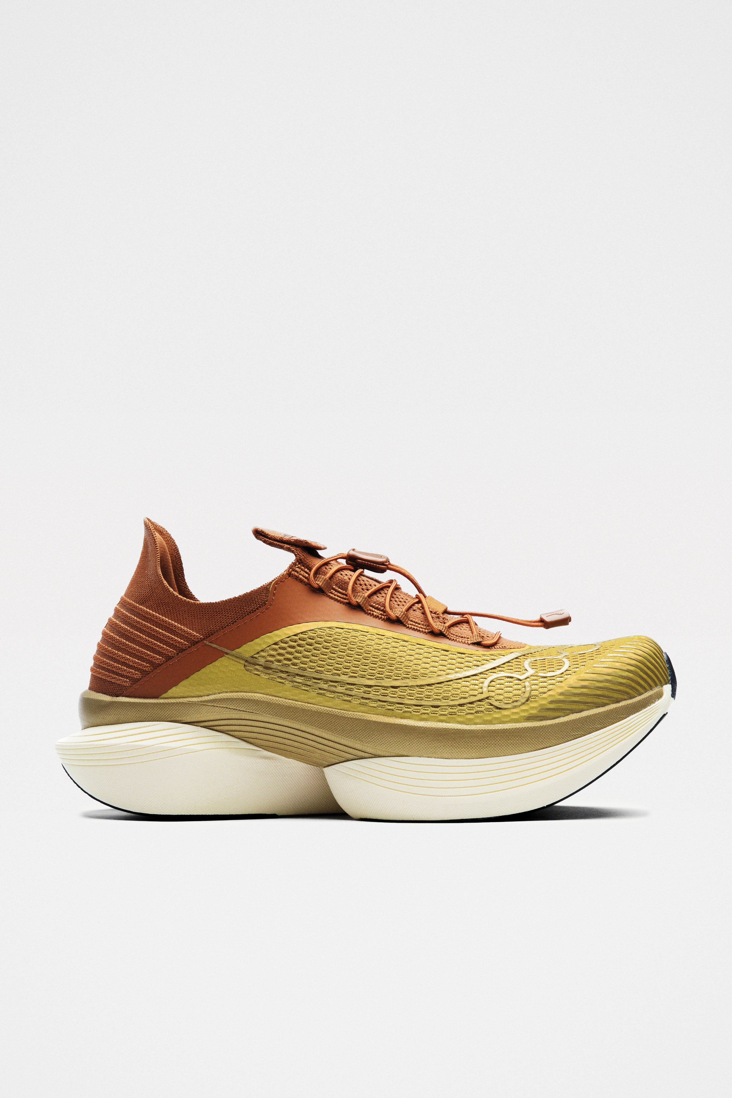 Saucony SILO Endorphine Elite 2 Gold / Adobe