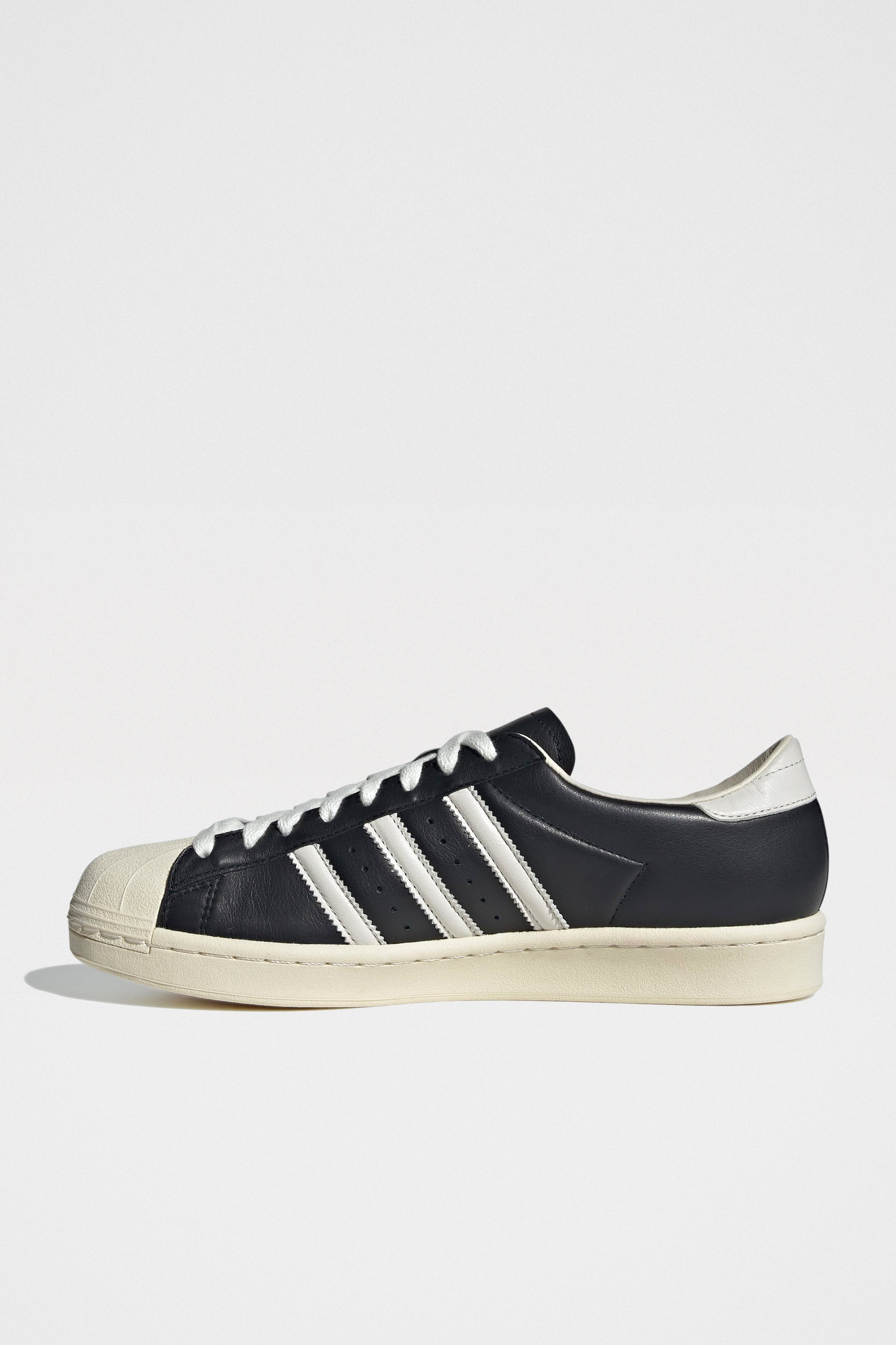 adidas Originals Superstar Vintage Core Black / White