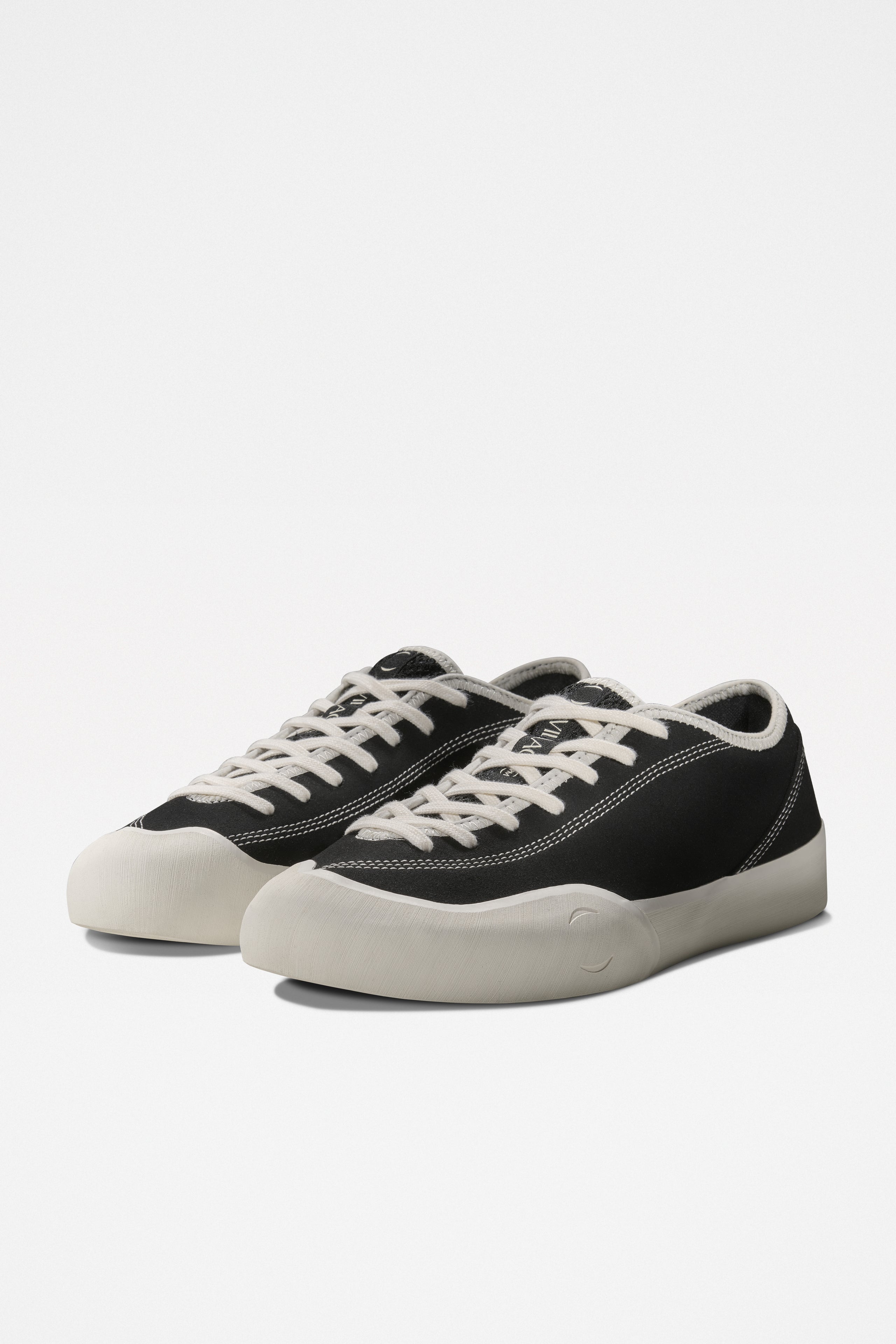 Village PM 1.30 PM Black / Whisper White