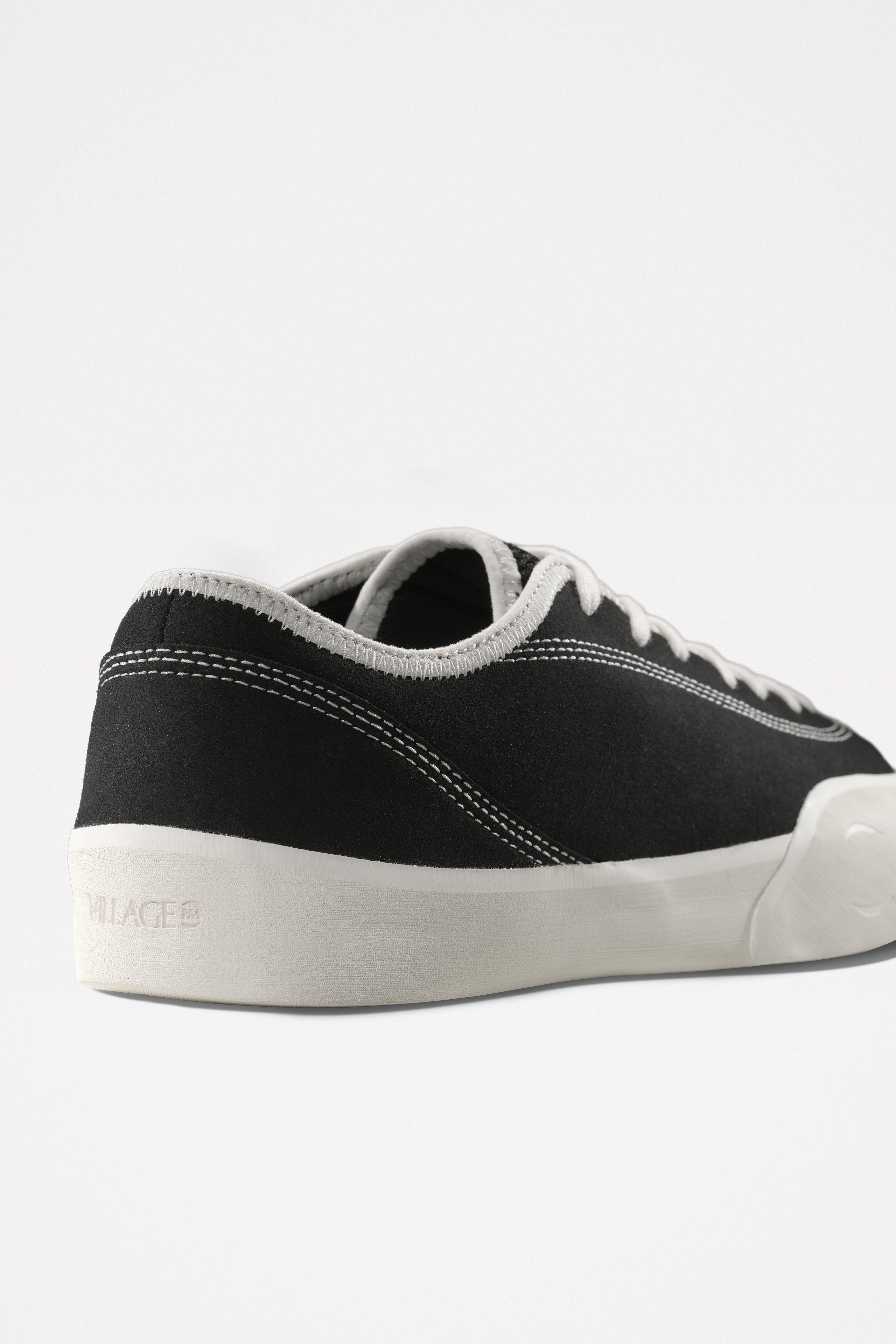 Village PM 1.30 PM Black / Whisper White