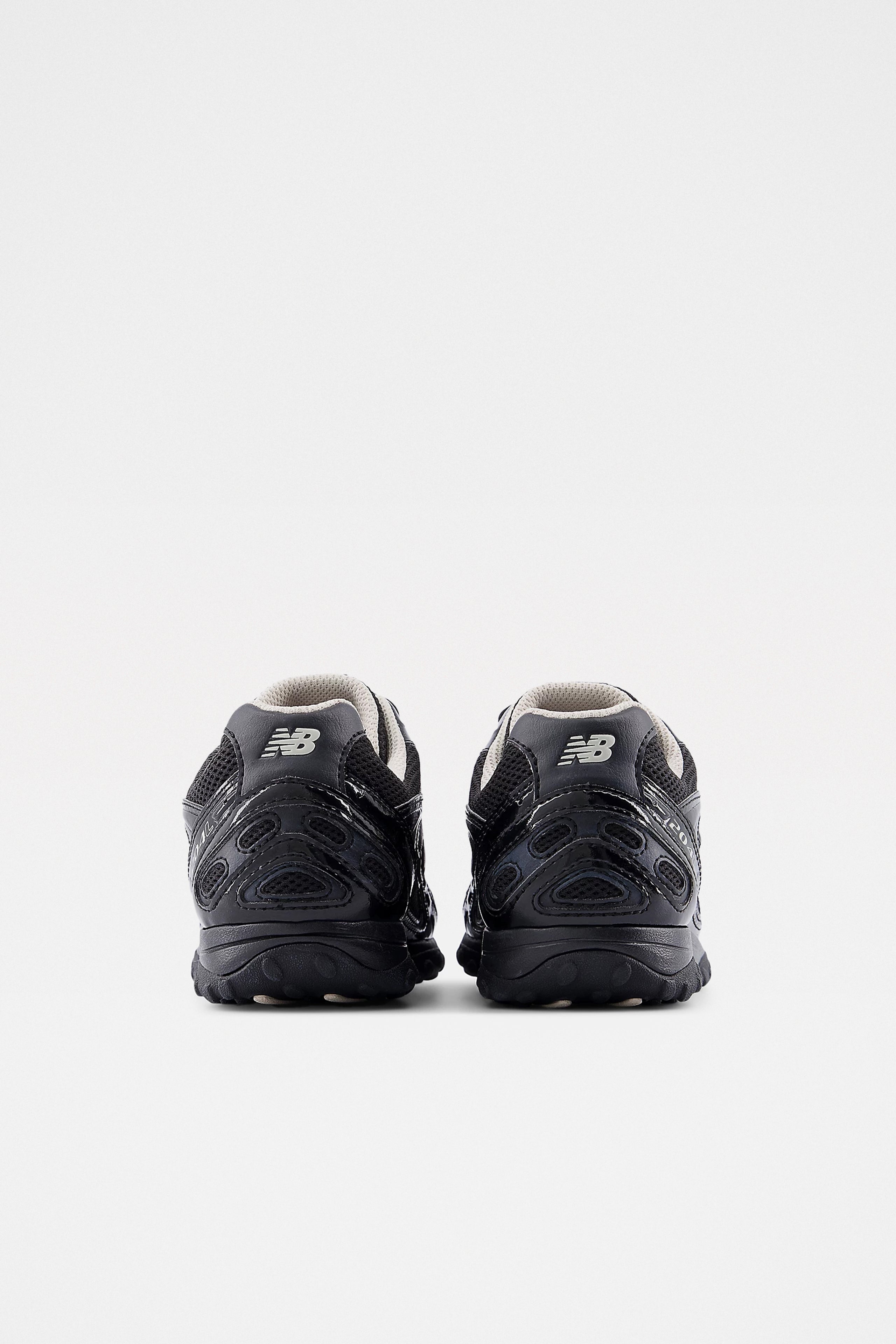 New Balance 204Lv1 Black / Timberwolf