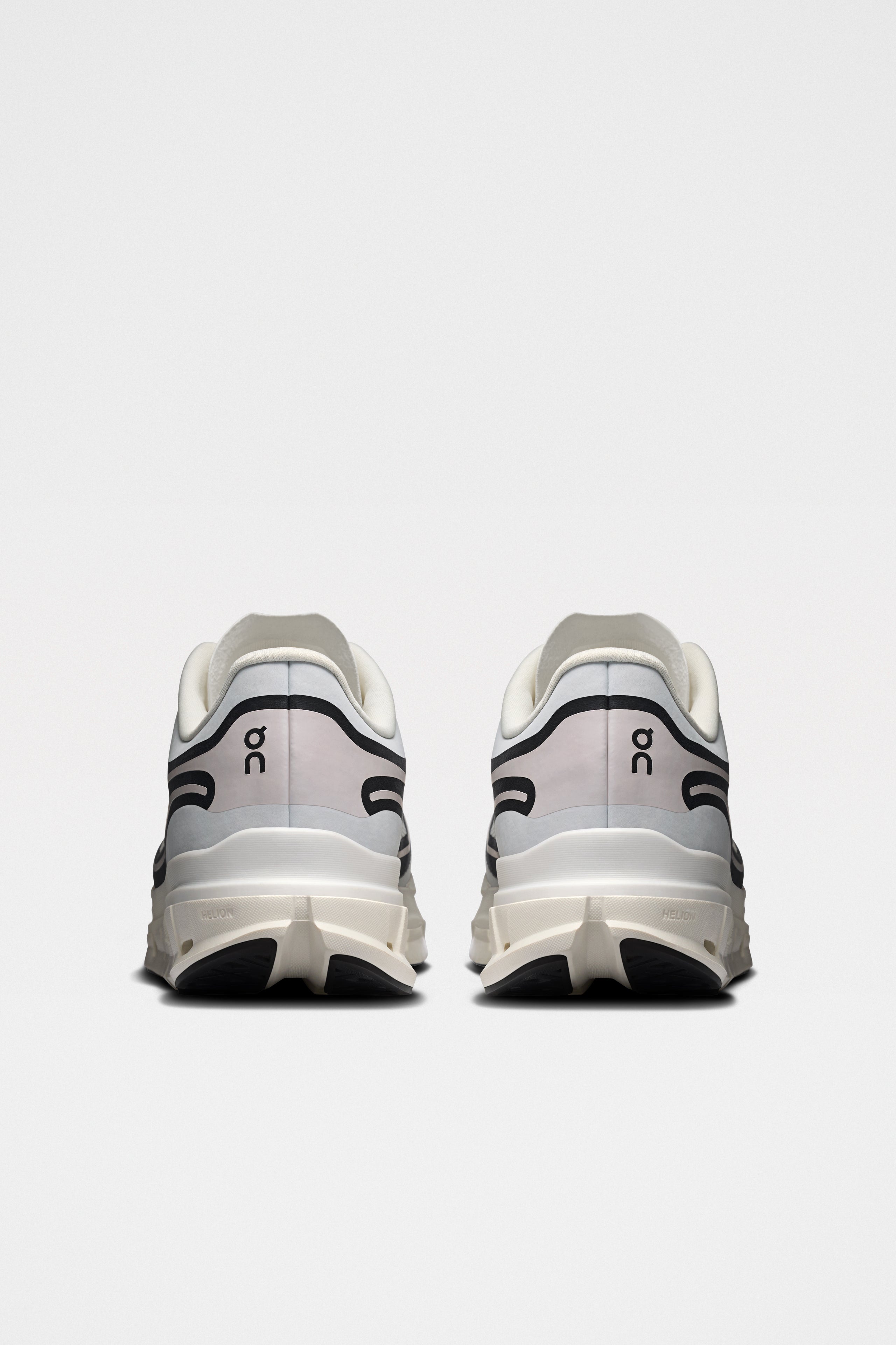 On Cloudflow 5 Ad Ivory / Black