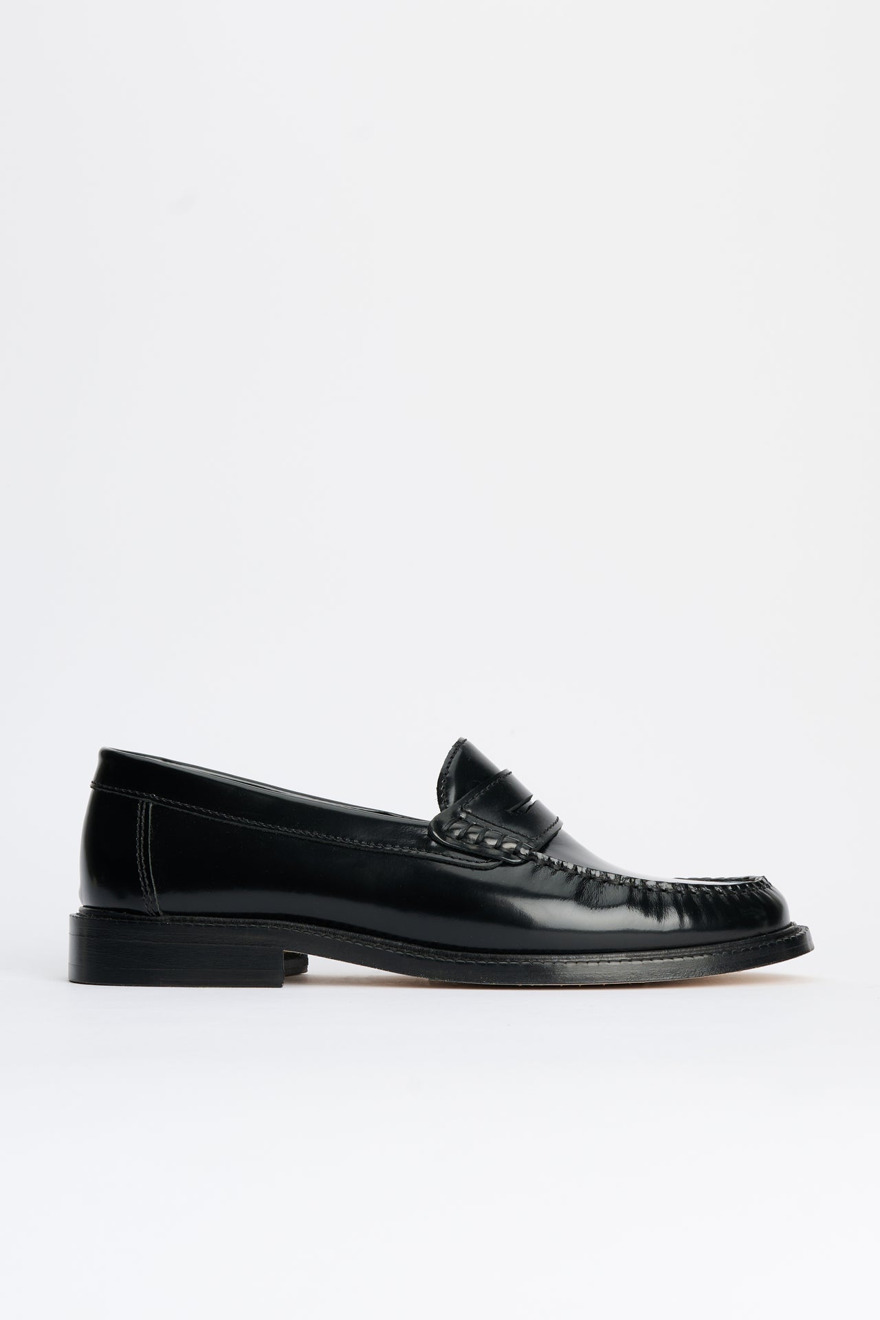 VINNY’s Yardee Moccasin Loafer Black