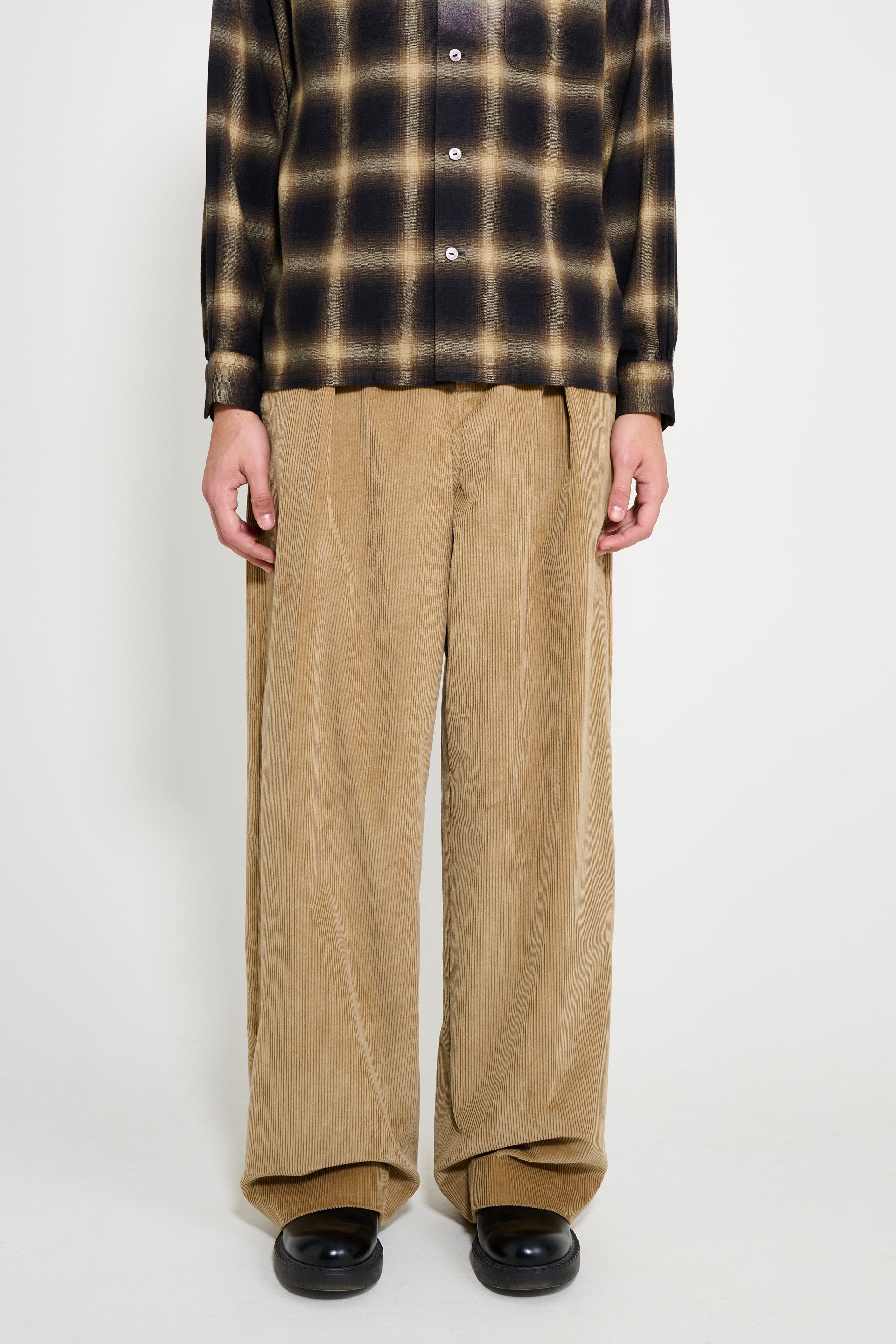 JW Anderson Single Pleat Trouser Biscuit