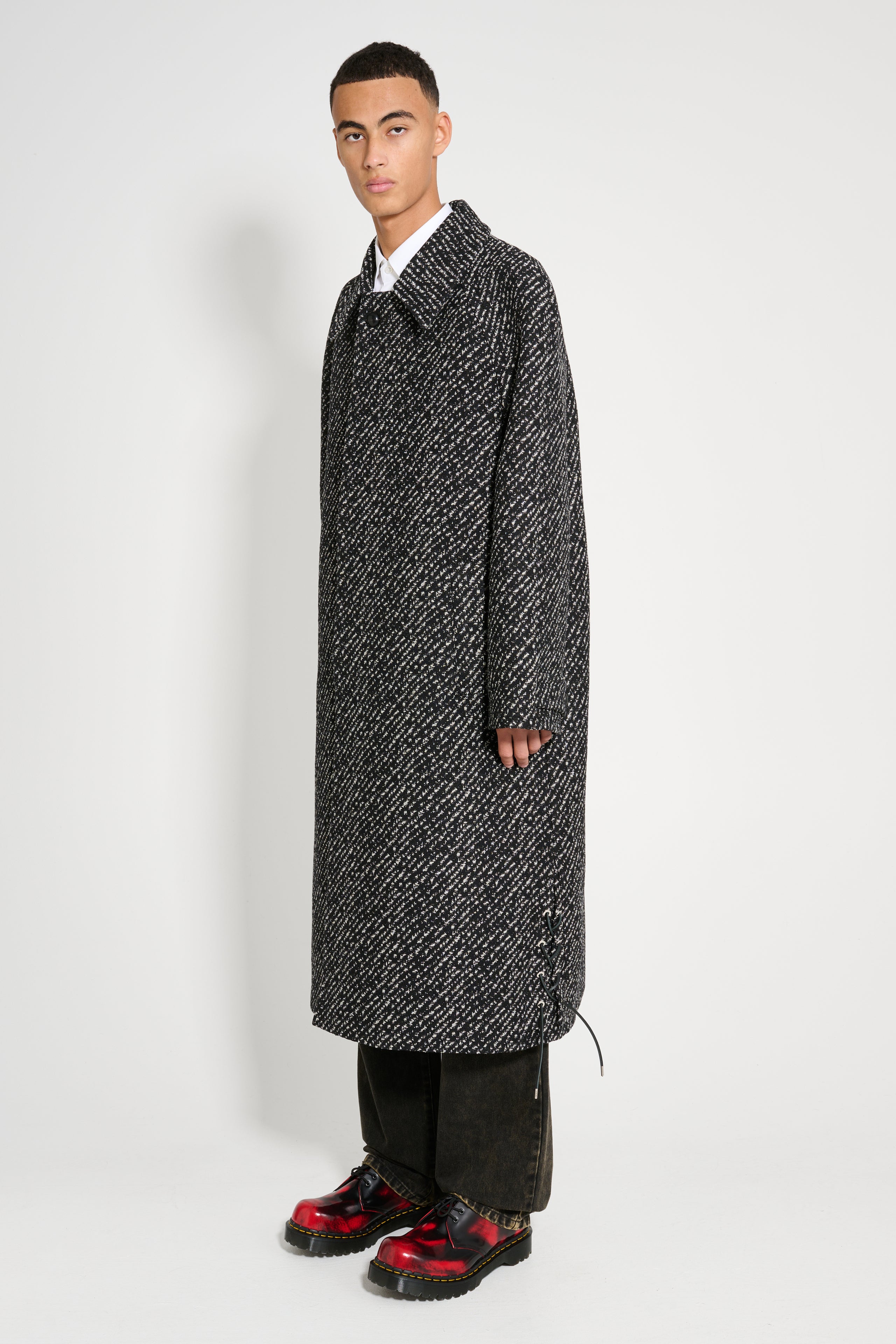 Namacheko Nuku Overcoat Snow Black