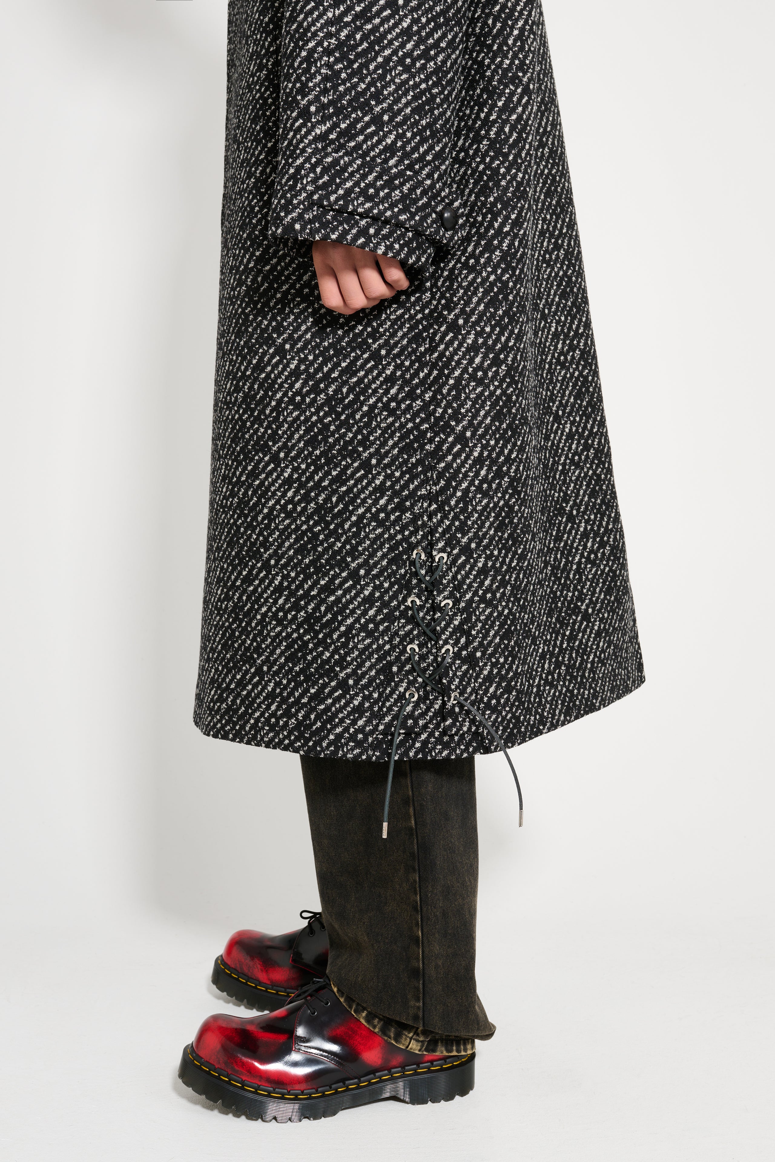 Namacheko Nuku Overcoat Snow Black