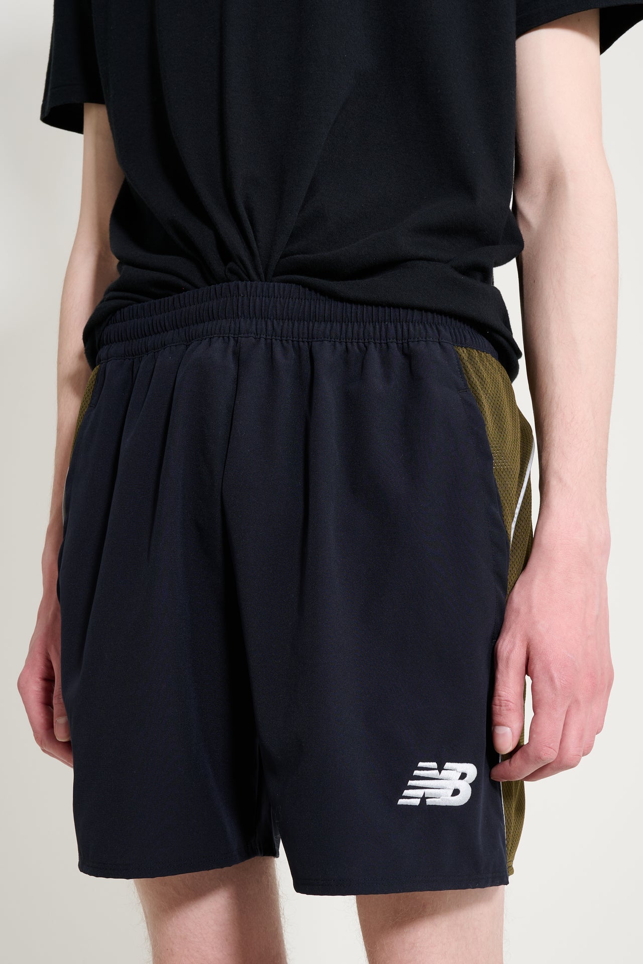 New Balance x Lack Of Guidance Shorts Black / Military Green