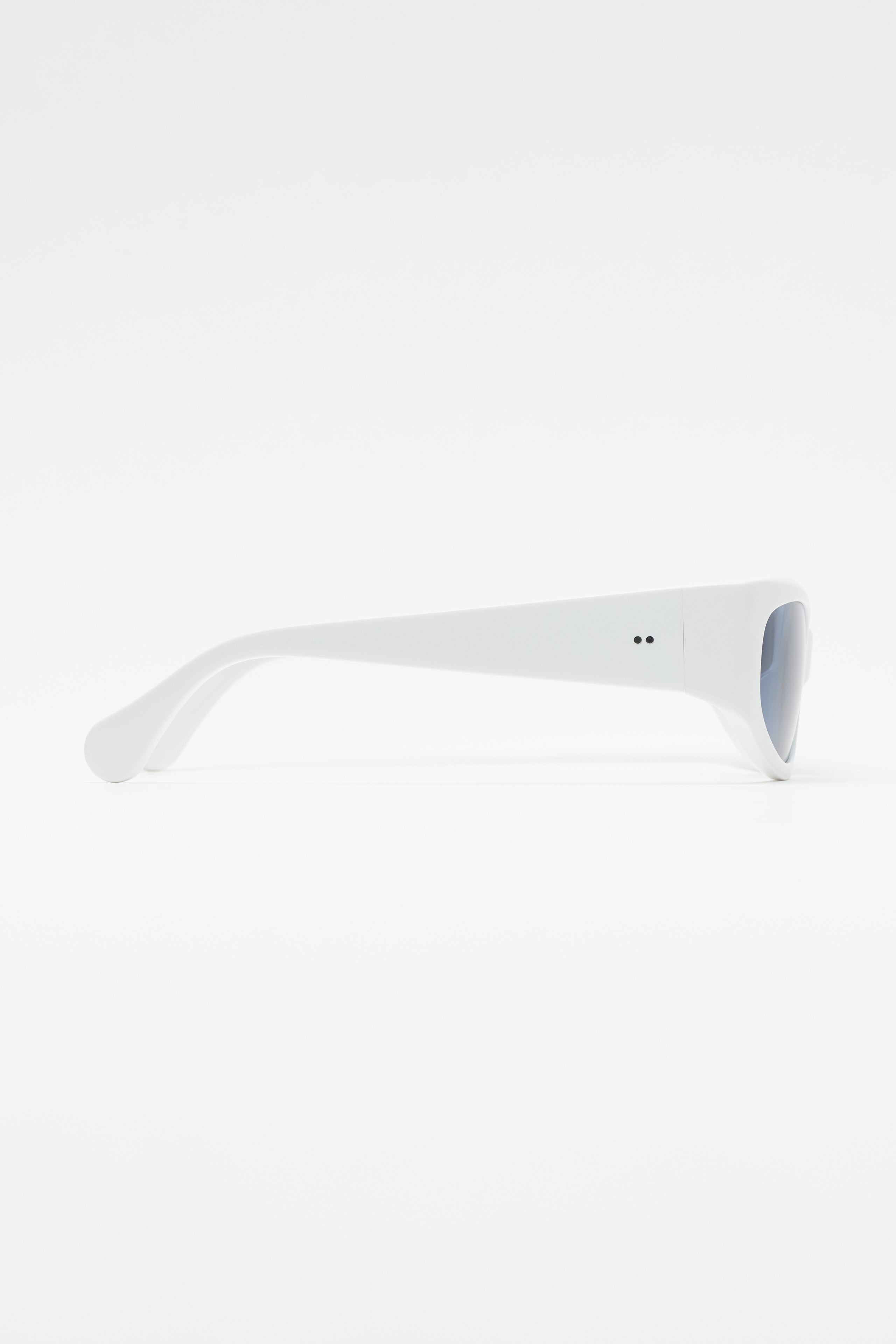 Sun Buddies Rafael Solid White