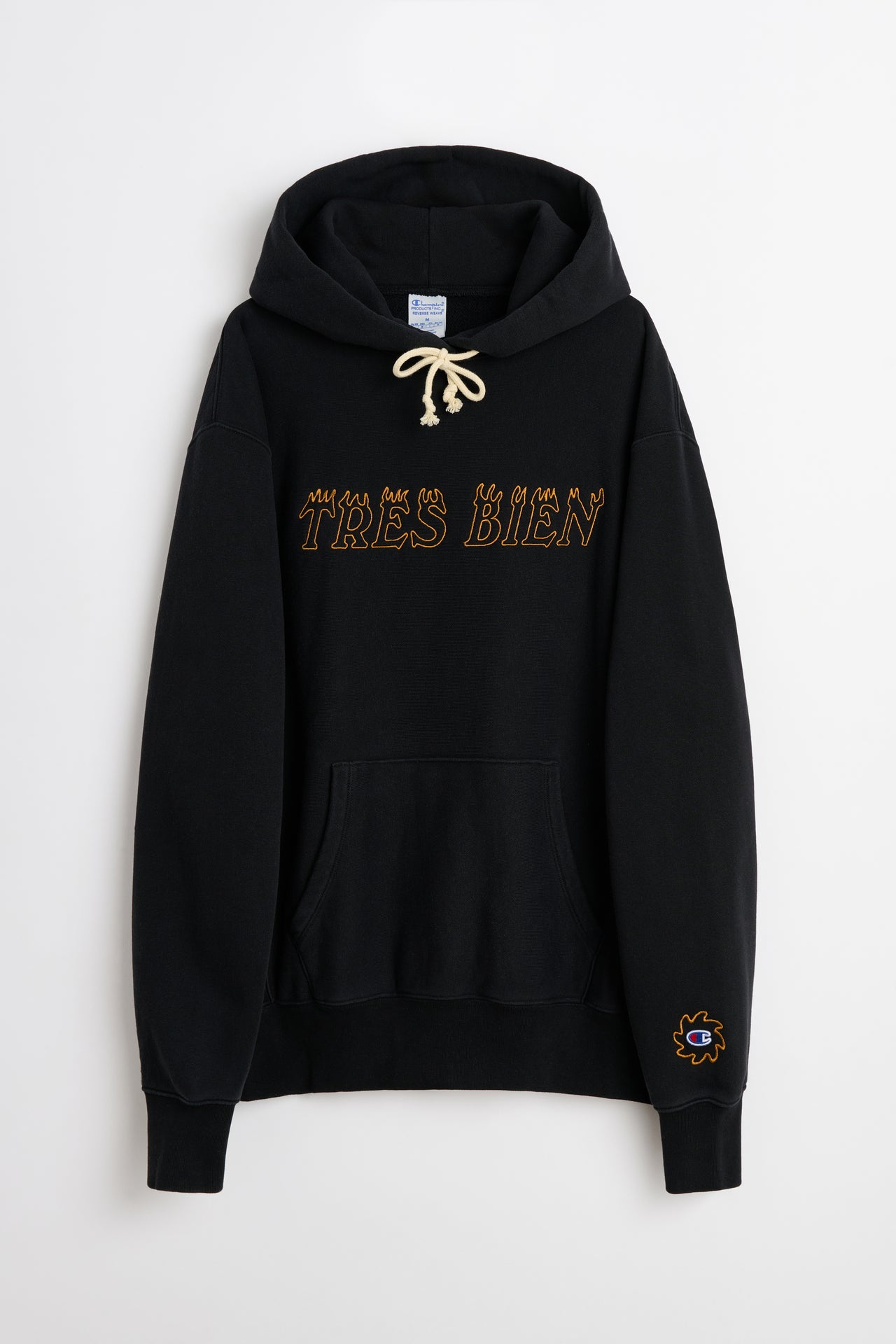 TRÈS BIEN x Champion Reverse Weave Flaming Windsor Logo Hood Black