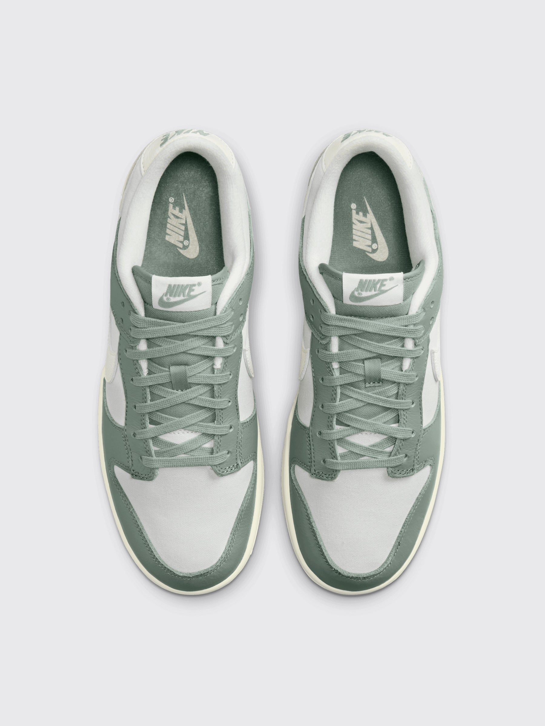 Nike Dunk Low Retro Prm Mica Green / Sail