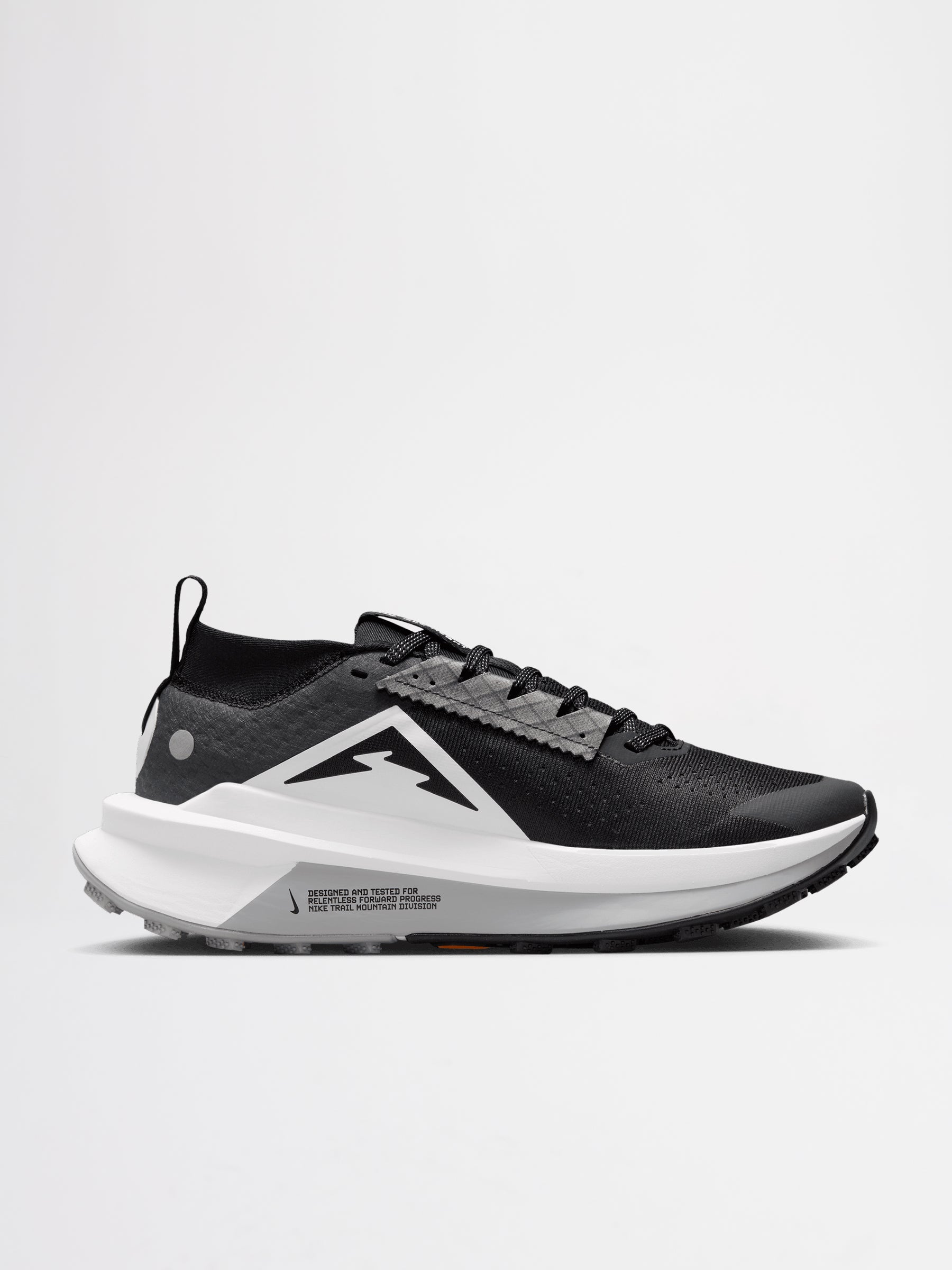 Nike W’s Zegama Trail 2 Black / White