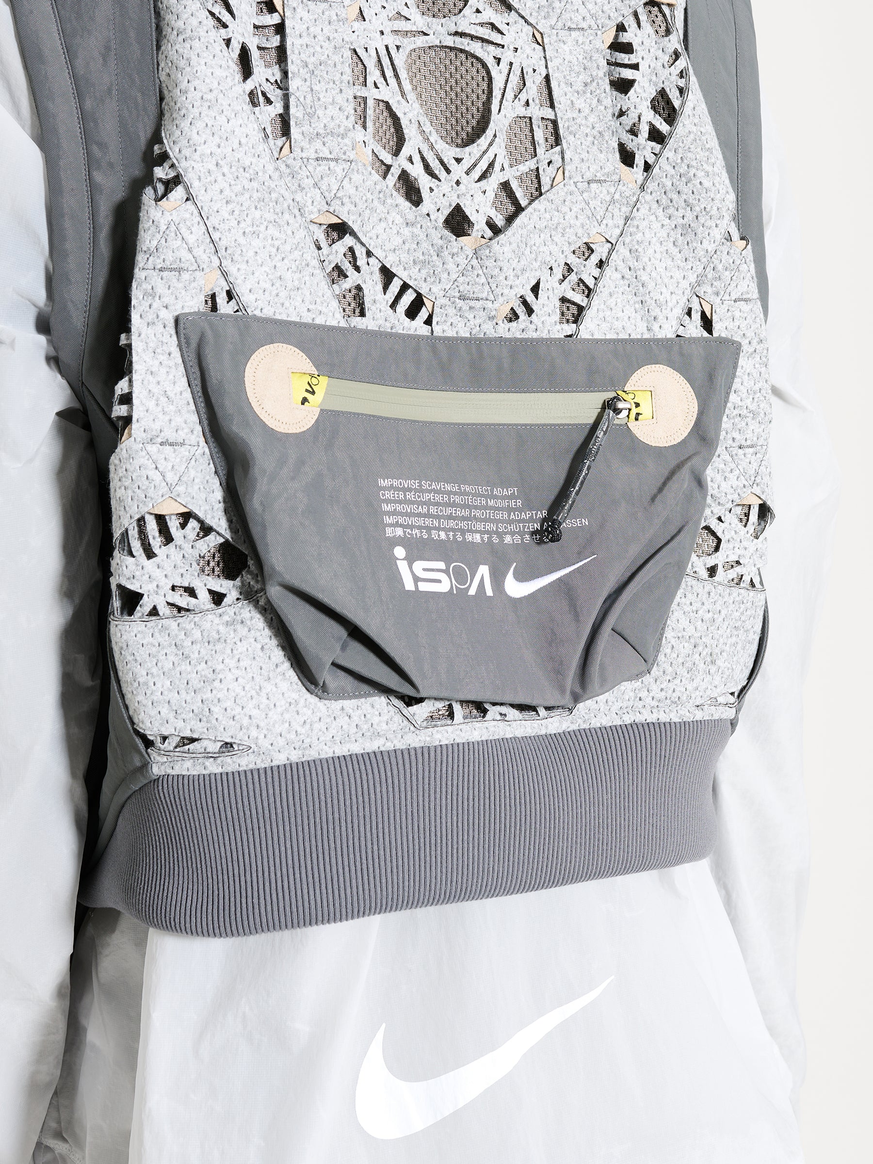 Nike ISPA U Nrg Metamorph Jacket Photon Dust / Iron Grey