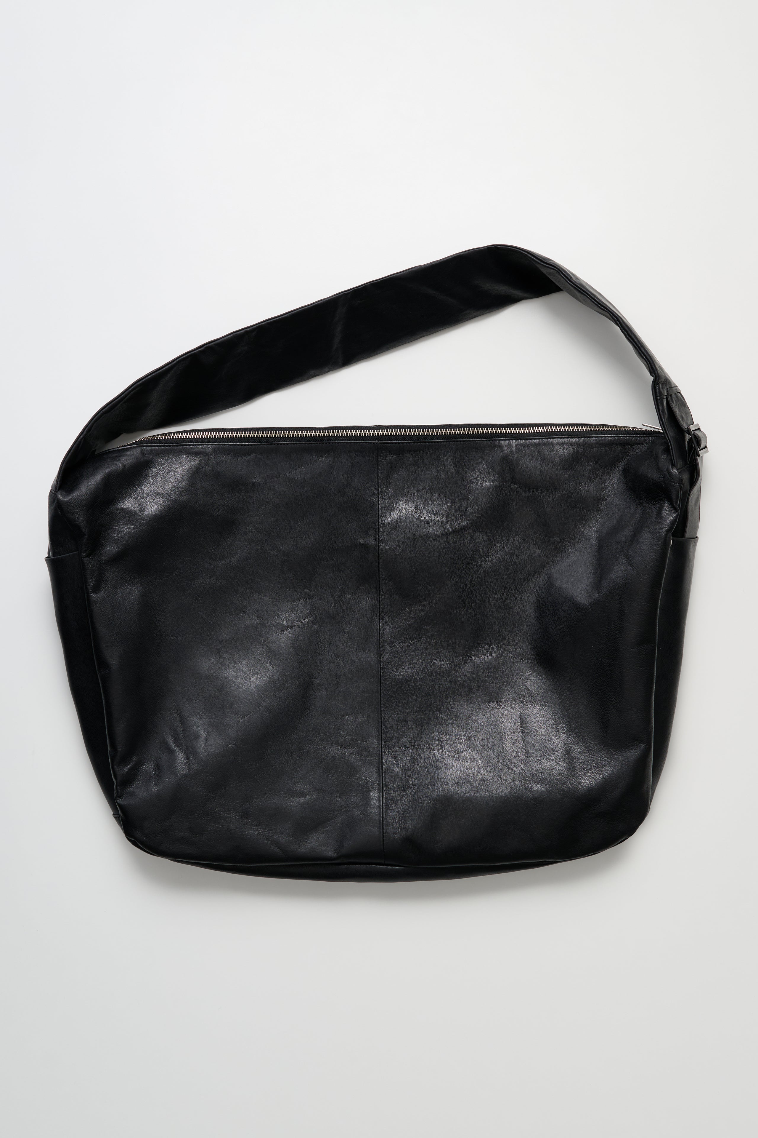 ssstein Shirring Handle Leather Shoulder Bag Black