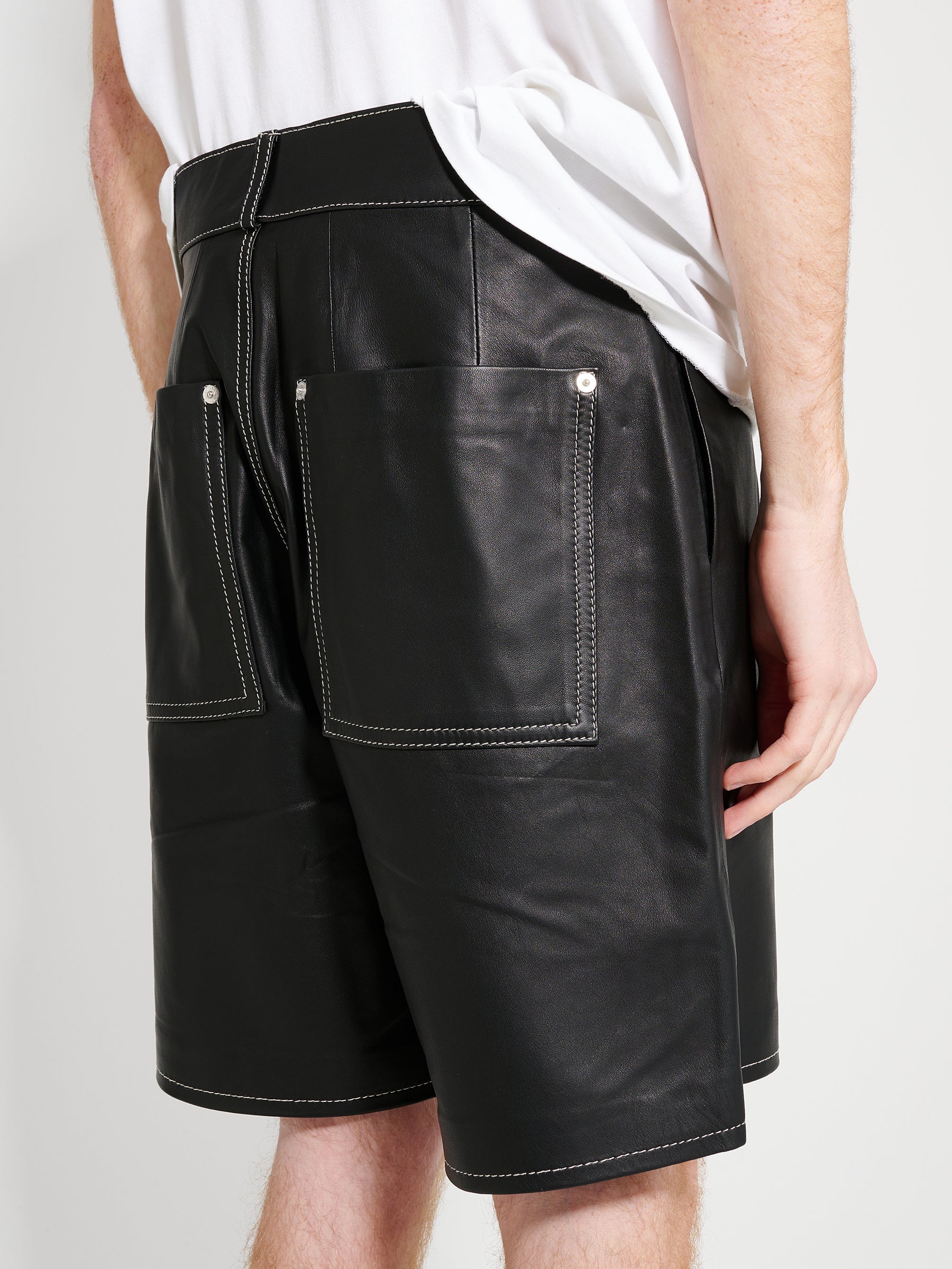 TRÈS BIEN everywear Leather Work Shorts Lambskin Black
