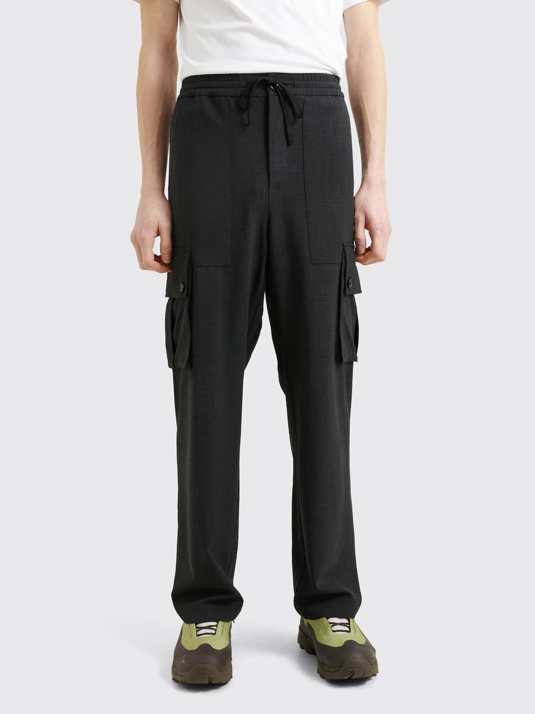 TRÈS BIEN everywear Cargo Pants Wool / Silk Dark Grey