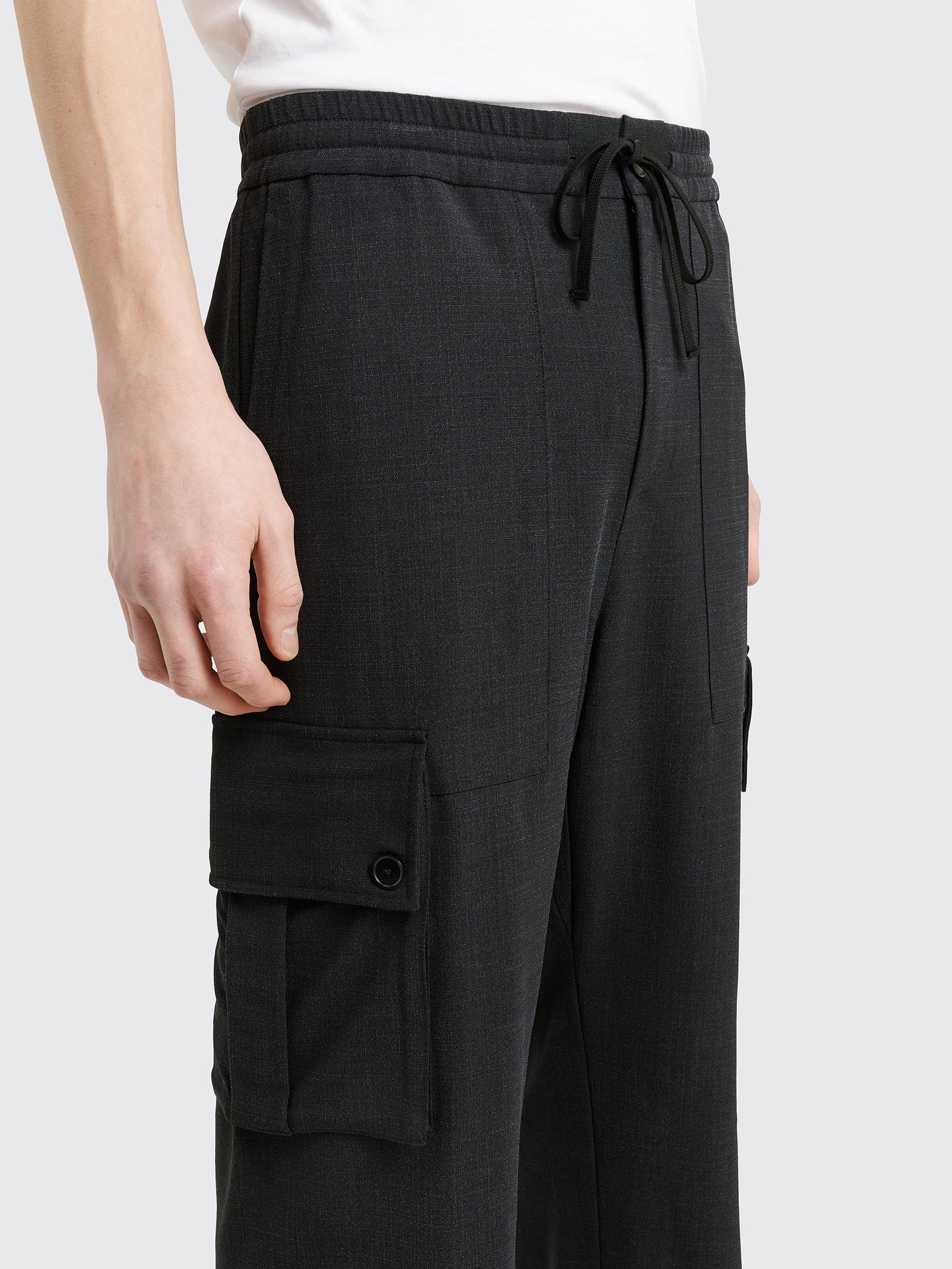 TRÈS BIEN everywear Cargo Pants Wool / Silk Dark Grey