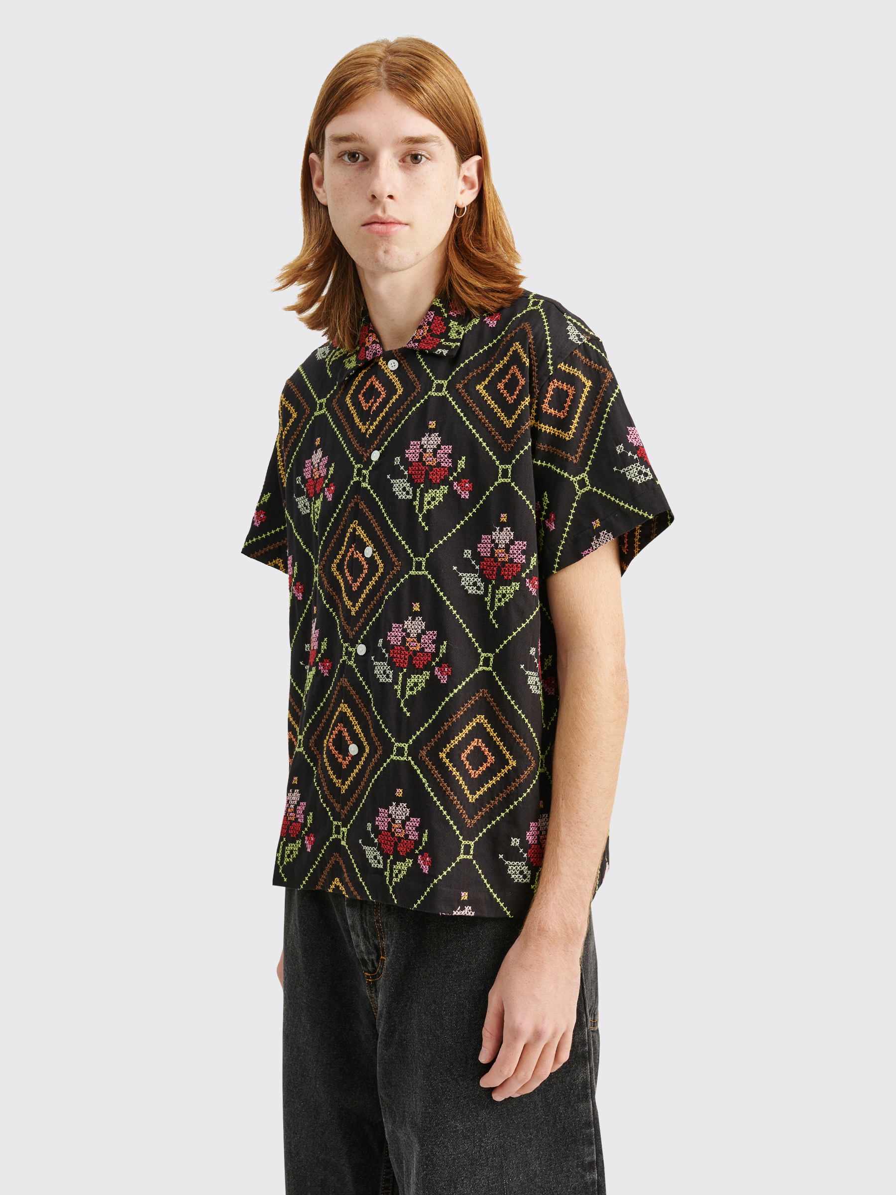 Très Bien - Bode Needlepoint Begonia Shirt Black / Multi Color