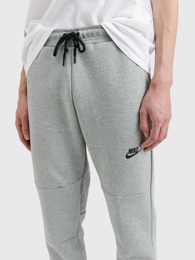 Très Bien - Nike Sportswear Tech Fleece OG Joggers Grey
