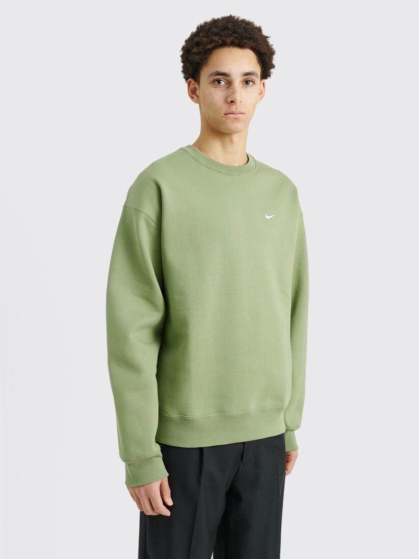 Très Bien - Nike Solo Swoosh Fleece Sweatshirt Oil Green