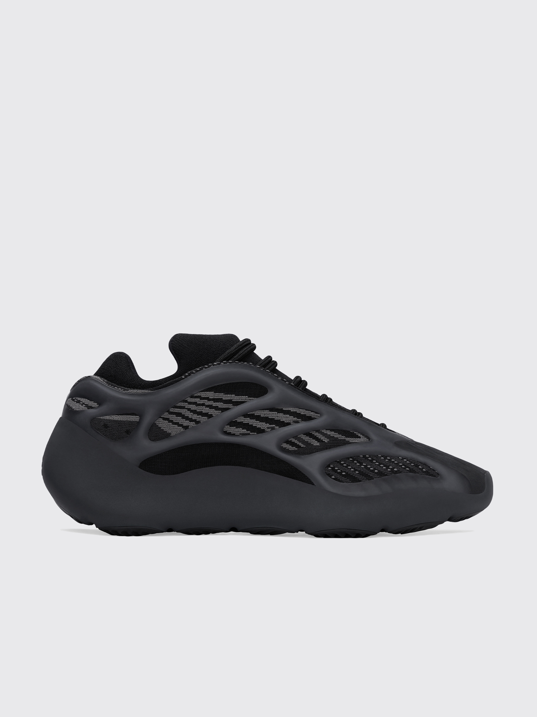 all black yeezy 700 fast shipping